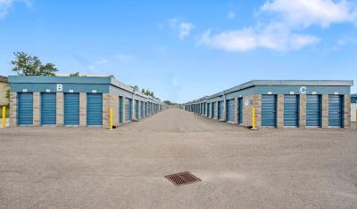 Storage Units at Self Stor Storage - Guelph - 595 Elmira Road North, Guelph, ON